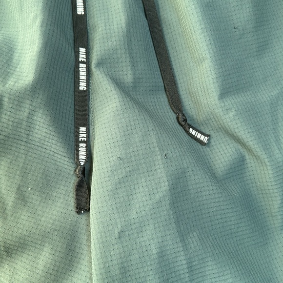 Nike soul cycle green mens shorts size medium - Picture 4 of 8